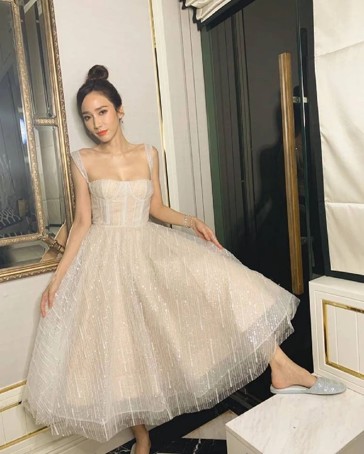 ซุปตาร์สาวสุดแซ่บ อั้ม พัชราภา อวยพรปีใหม่ 2020 ขอให้เป็นปีที่ดีกว่าเดิม