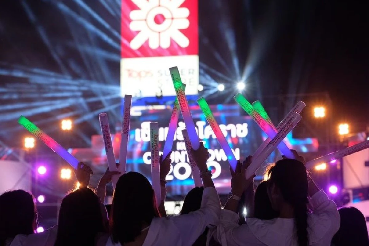 เคาท์ดาวน์โคราชสุดยิ่งใหญ่ไร้แอลกอฮอล์โชว์พลุอลังการ