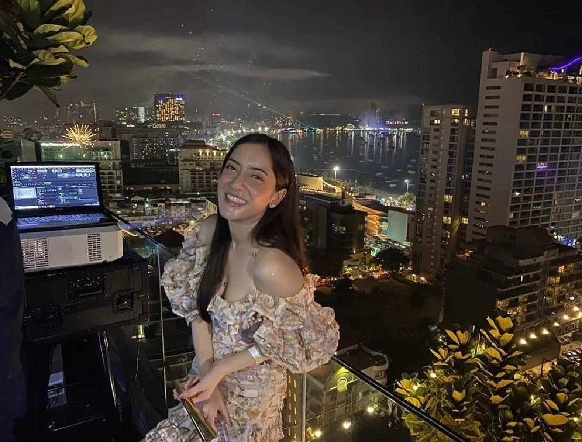 ส่องภาพคืนสิ้นปีของเหล่าซุปตาร์ เฉลิมฉลองเคาท์ดาวน์สู่ปี 2020