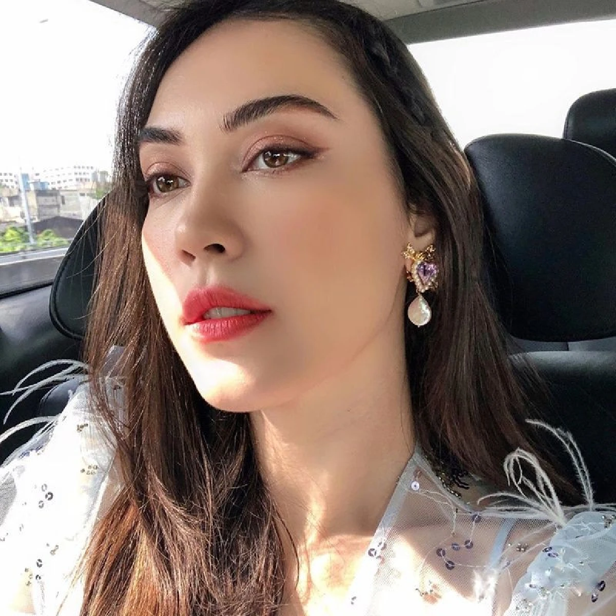 แมท ภีรนีย์ โชว์ฝีมือทำอาหาร สงกรานต์ ยืนเป็นกำลังใจพร้อมกับแซวไม่หยุด