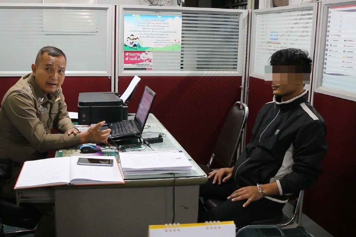 ตำรวจขอนแก่นตั้งข้อหาพยายามฆ่า 3โจ๋แค้นลูกรุมฟันพ่อสาหัส ตำรวจขอนแก่นตั้งข้อหาพยายามฆ่า 3โจ๋แค้นลูกรุมฟันพ่อสาหัส
