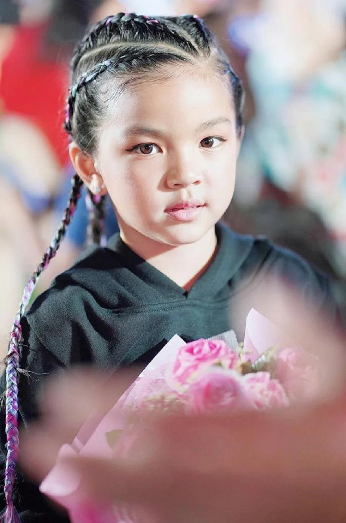 ฝันเป็นจริงแล้ว! น้องมะลิ ถ่ายภาพคู่กับไอดอลคนโปรด ลิซ่า BLACKPINK