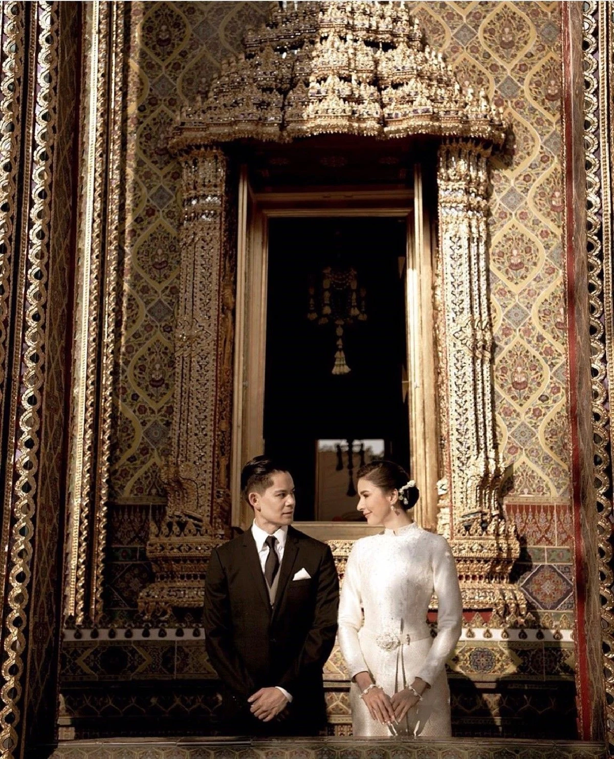 ศรีริต้า เจนเซ่น ควงว่าที่เจ้าบ่าว ไฮโซกรณ์ เข้าเฝ้ากราบสักการะสมเด็จพระสังฆราช