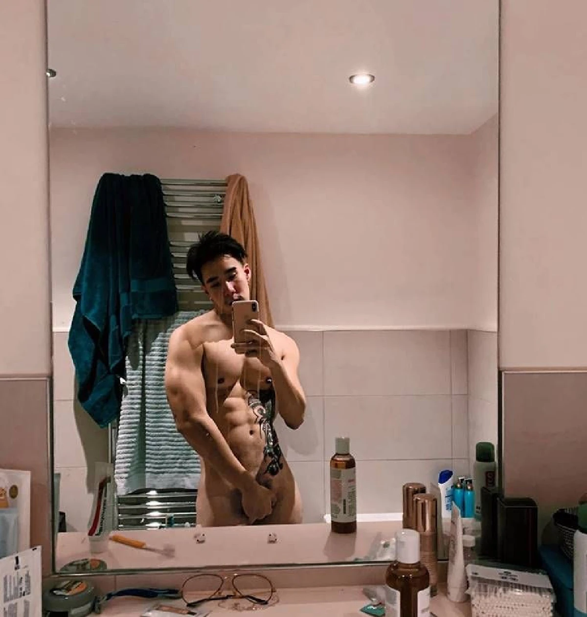 เขื่อน เคโอติก เปลือยทั้งตัวอวดความแซ่บรับต้นปี ลั่นหาจุดยืนเจอแล้วขอเป็นตัวเอง