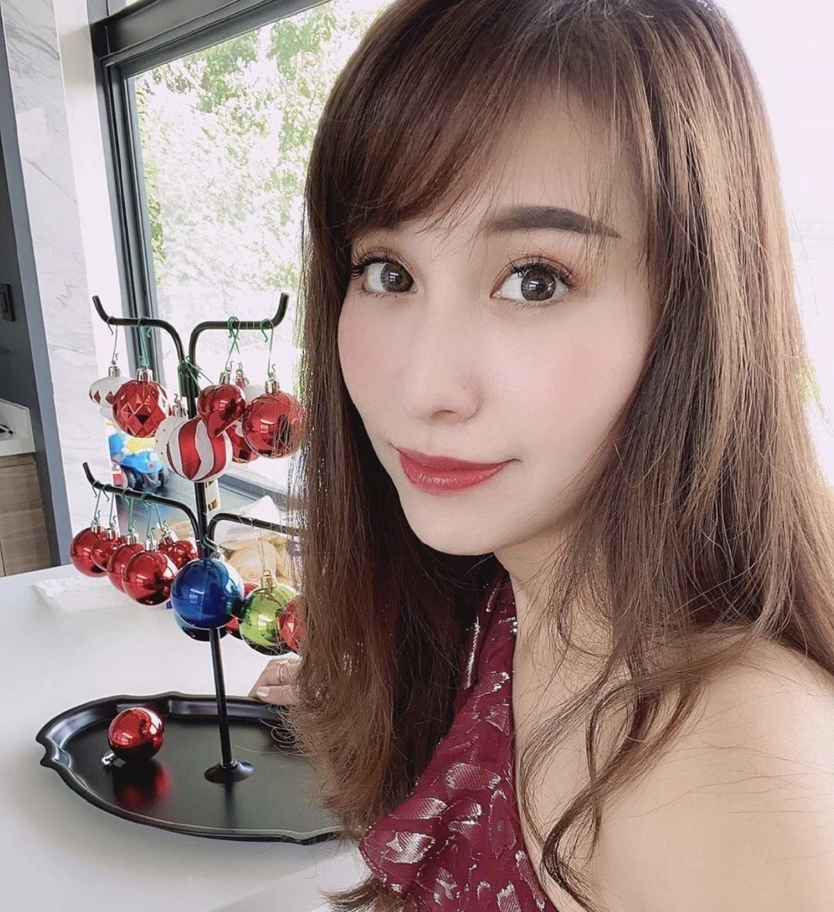 ไม่เคยเห็นกิริยาแบบนี้! ซี ฉัตรปวีณ์ ยันไม่ได้เบ่ง..แจงดราม่าแอร์ฯยกกระเป๋า อึ้งทำมาแตะๆโชว์ว่าช่วย