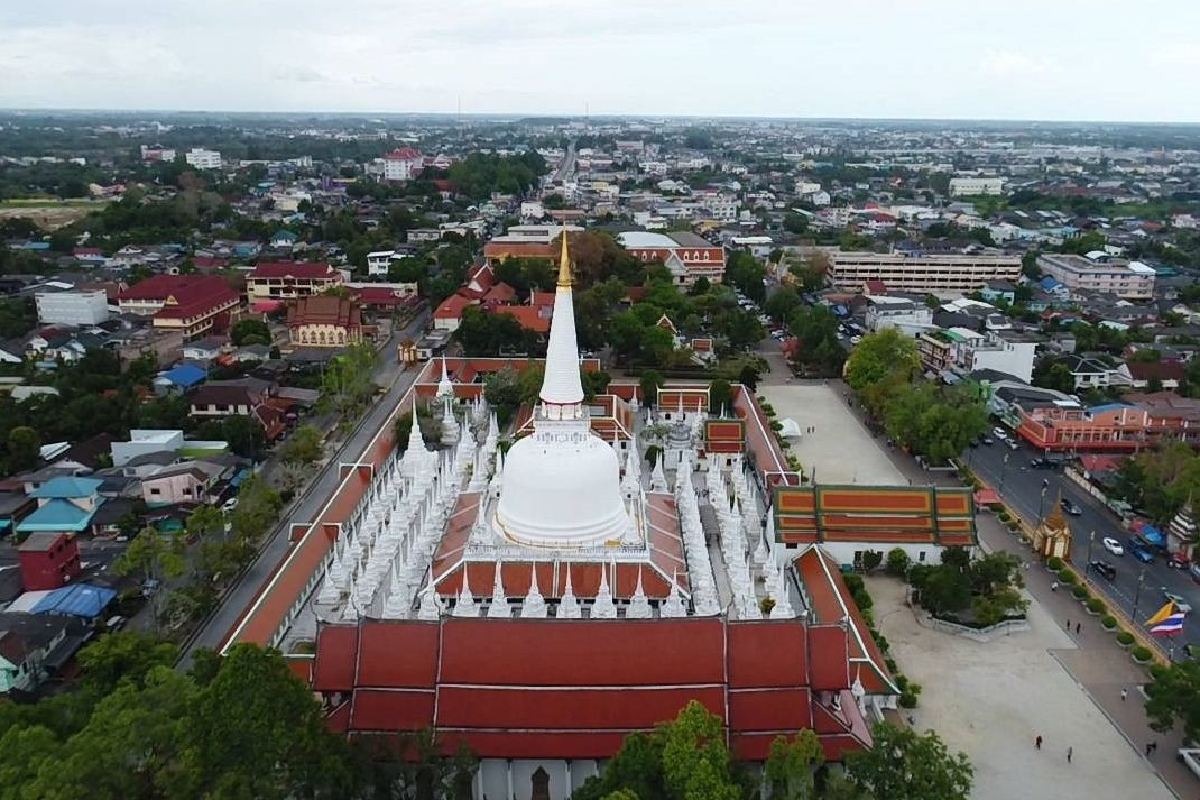 นครศรีฯส่งเอกสารฉบับสมบูรณ์เสนอ "วัดพระมหาธาตุ" เป็นมรดกโลก นครศรีฯส่งเอกสารฉบับสมบูรณ์เสนอ "วัดพระมหาธาตุ" เป็นมรดกโลก