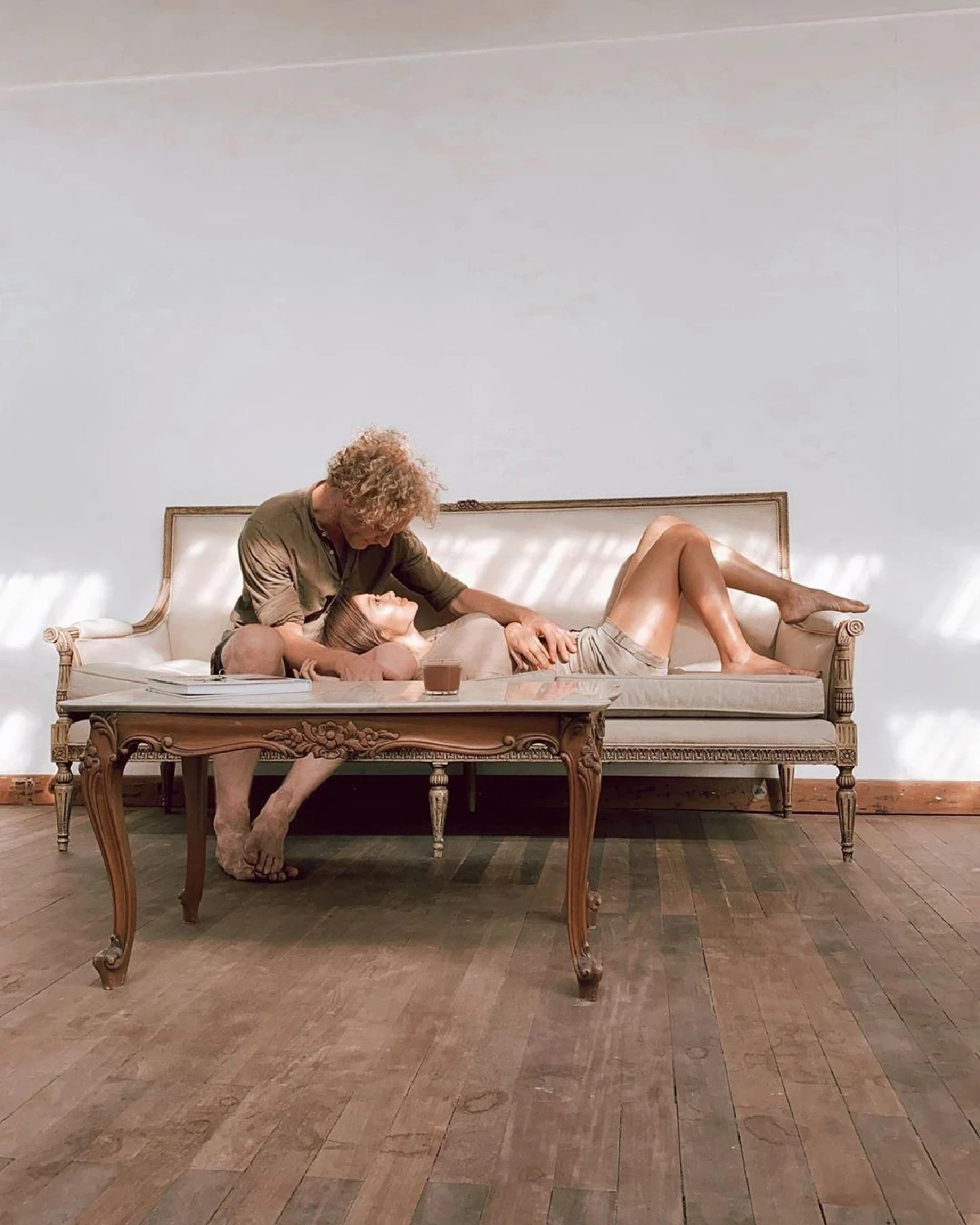 ยิปซี คีรติ ปล่อยภาพหวานนอนแนบชิดคู่หมั้นหนุ่มบาริสต้า นิโคลัส