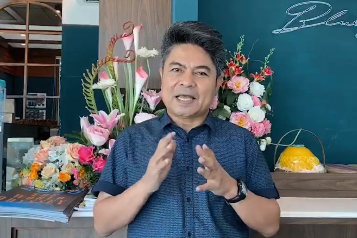 ห้ามอภิสิทธิ์ชนจอดขวาง-ให้ใช้รถรับจ้างสะดวก! เทพไท เสนอ"บิ๊กตู่"จัดระเบียบรถสนามบิน ห้ามอภิสิทธิ์ชนจอดขวาง-ให้ใช้รถรับจ้างสะดวก! เทพไท เสนอ"บิ๊กตู่"จัดระเบียบรถสนามบิน
