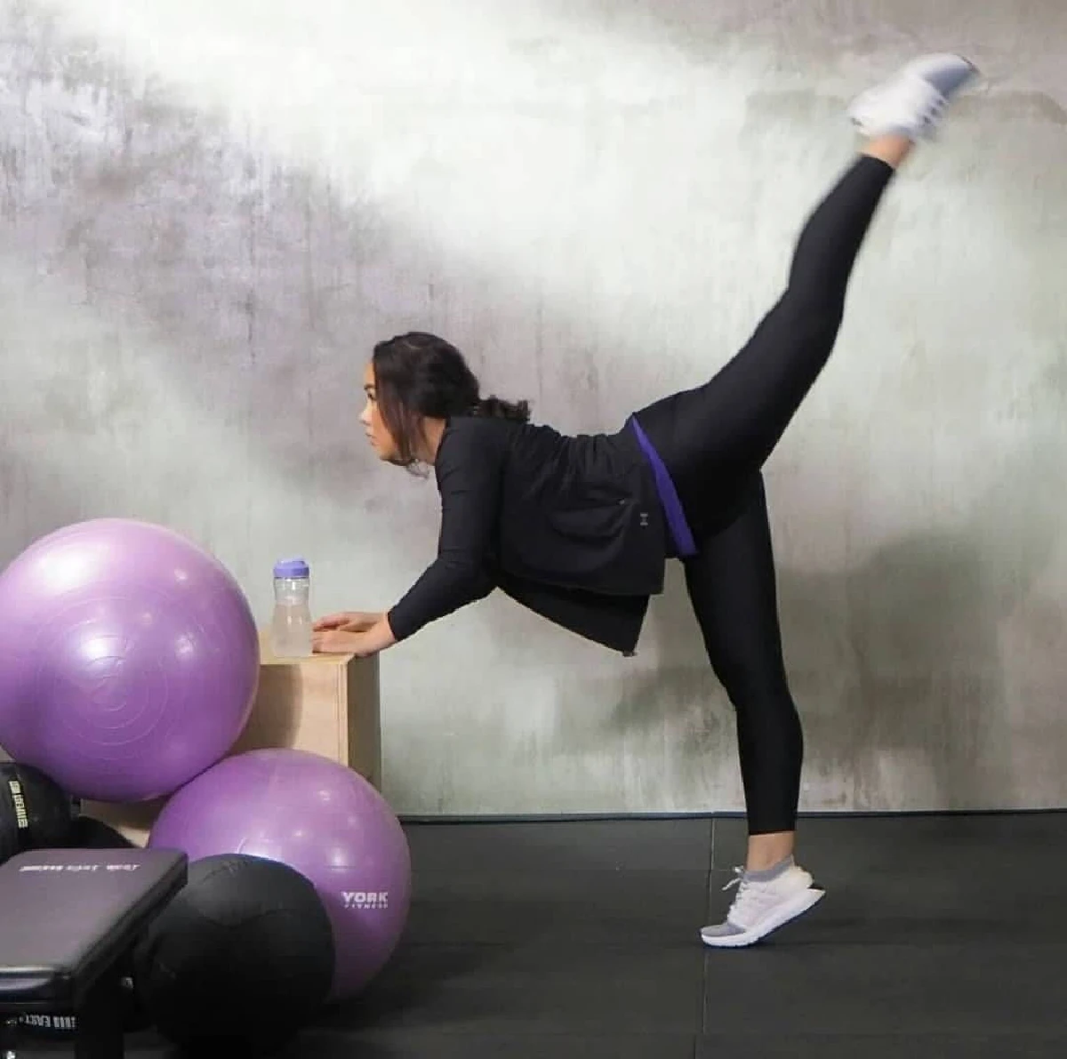 5 เทคนิคกู้หุ่นพังหลังปีใหม่ ฉบับเทรนเนอร์เชอร์รี่