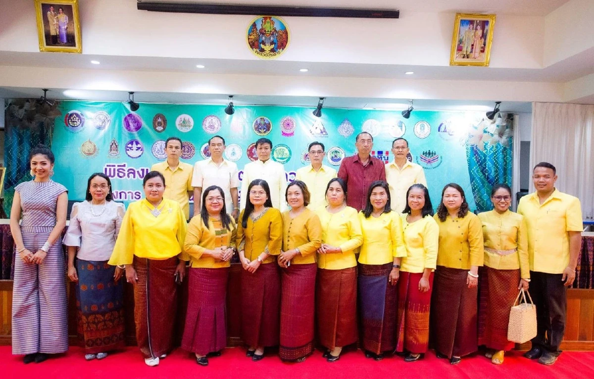 พช.สุรินทร์ อนุรักษ์ศิลป์ผ้าถิ่นไทย ชูเมืองที่หมู่บ้านทอผ้าไหมมากที่สุดในไทย