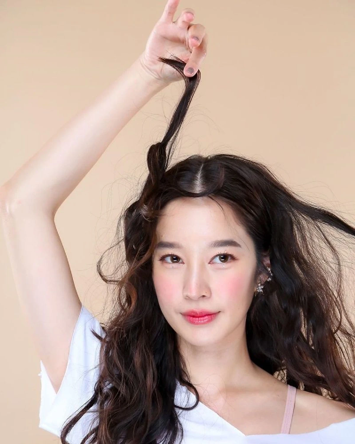 ฐิสา วริฏฐิสา ปรับลุคเป็นใหม่ต้อนรับความปัง! ผมสั้นมีสไตล์คล้ายสาวเกาหลี