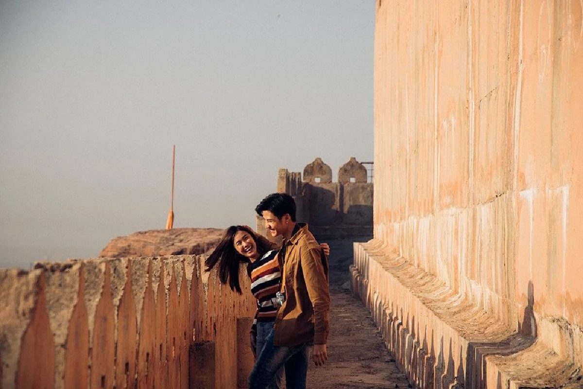 โปเตโต้ ส่ง แบงค์-เก๋ไก๋สไลเดอร์ เหินฟ้าสู่ดินแดนภารตะถ่ายเอ็มวีเพลง “ก็ยังดี”