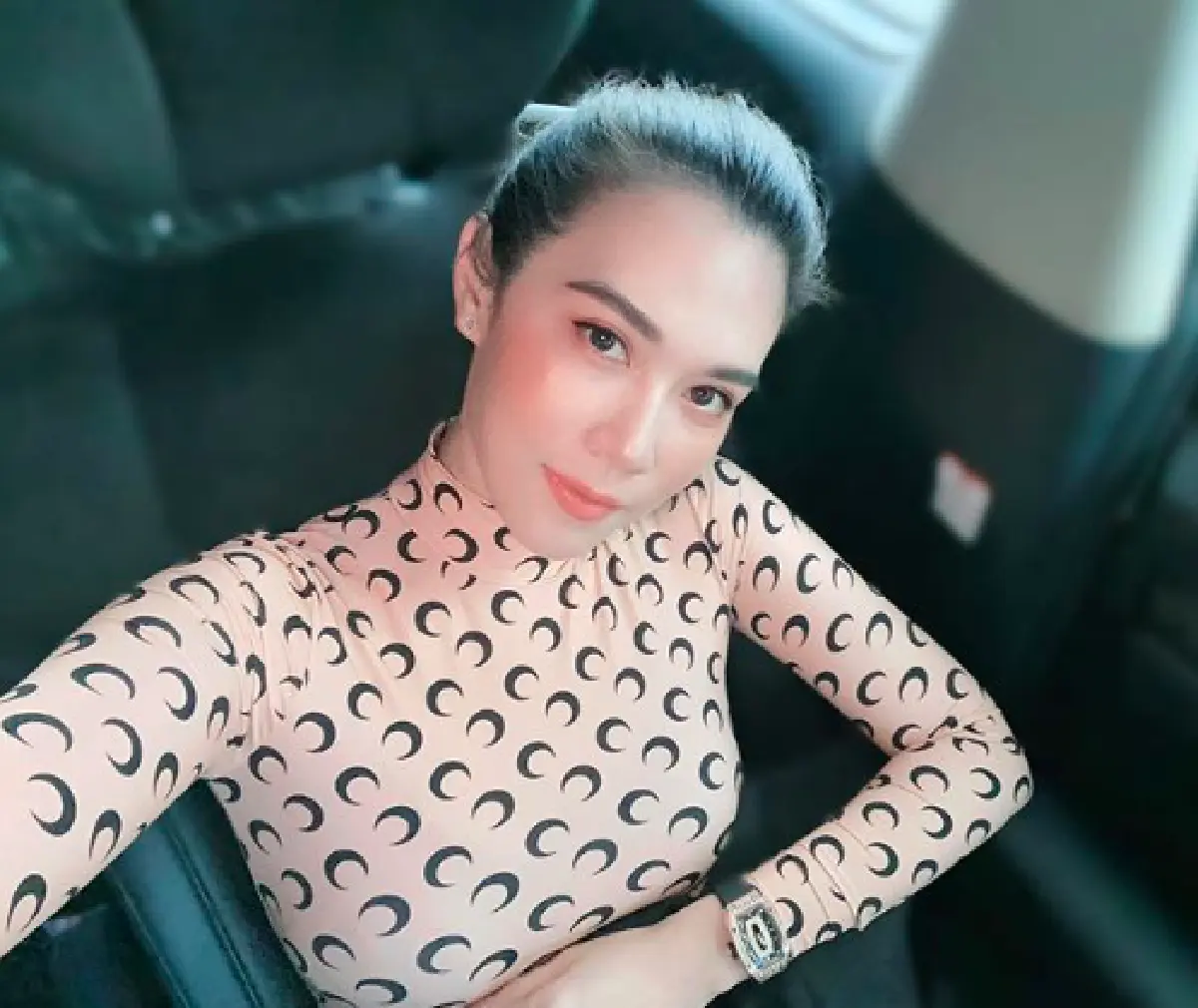 แฟนคลับลุ้นหนักมาก! “น้องมายู” ซบหน้าท้อง “เมย์ ปทิดา” หรือจะมีน้องแล้ว