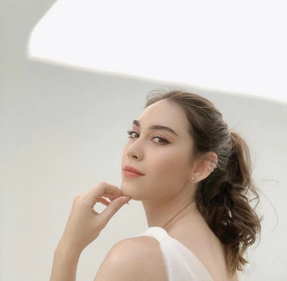 แมท ภีรนีย์ ตอบกลับชาวเน็ตหลังโดนแซะเรื่องความสัมพันธ์กับ สงกรานต์ อีกแล้ว