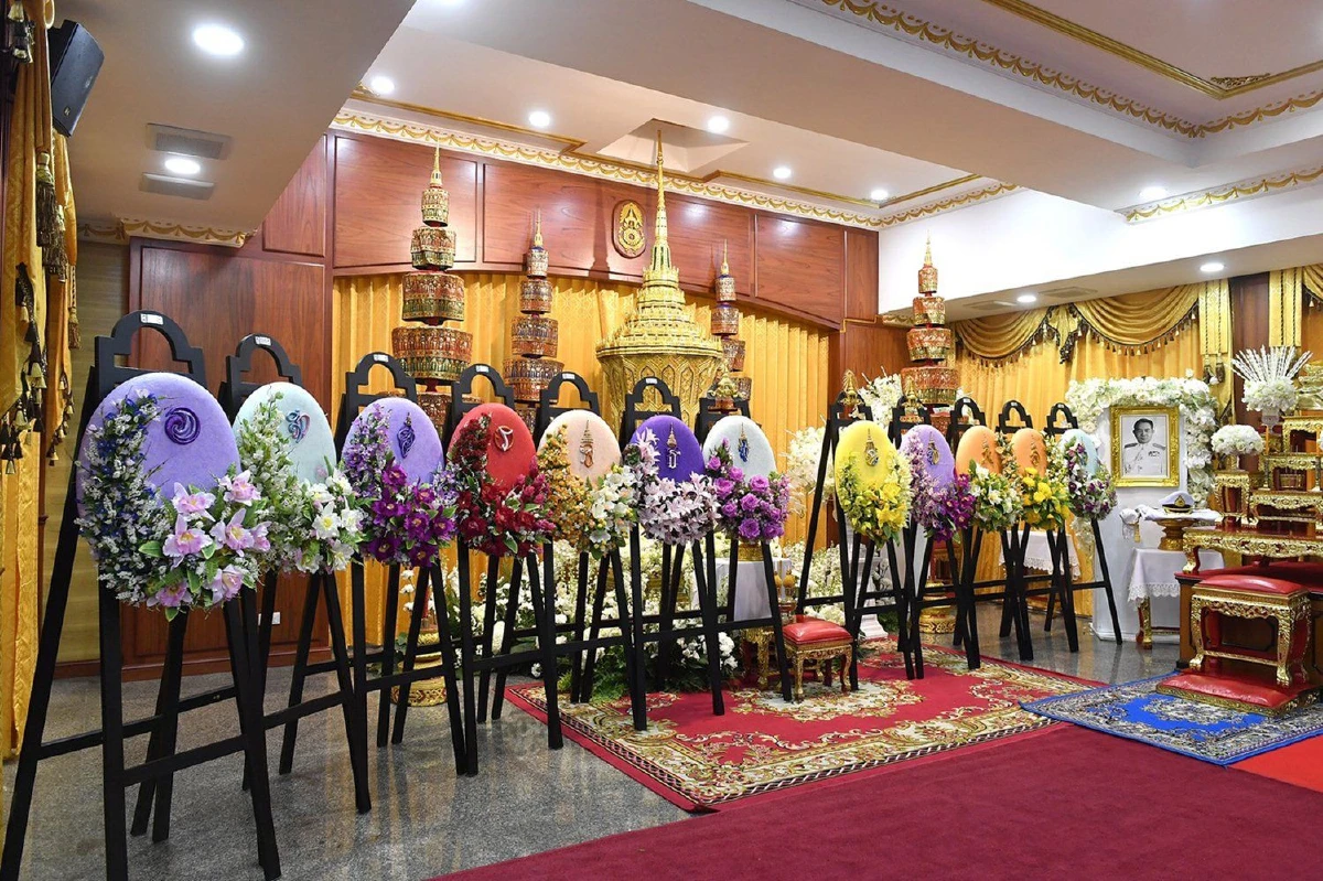 "ประธานองคมนตรี"เป็นประธานพิธีพระราชทานน้ำหลวงอาบศพบิดานายกฯ