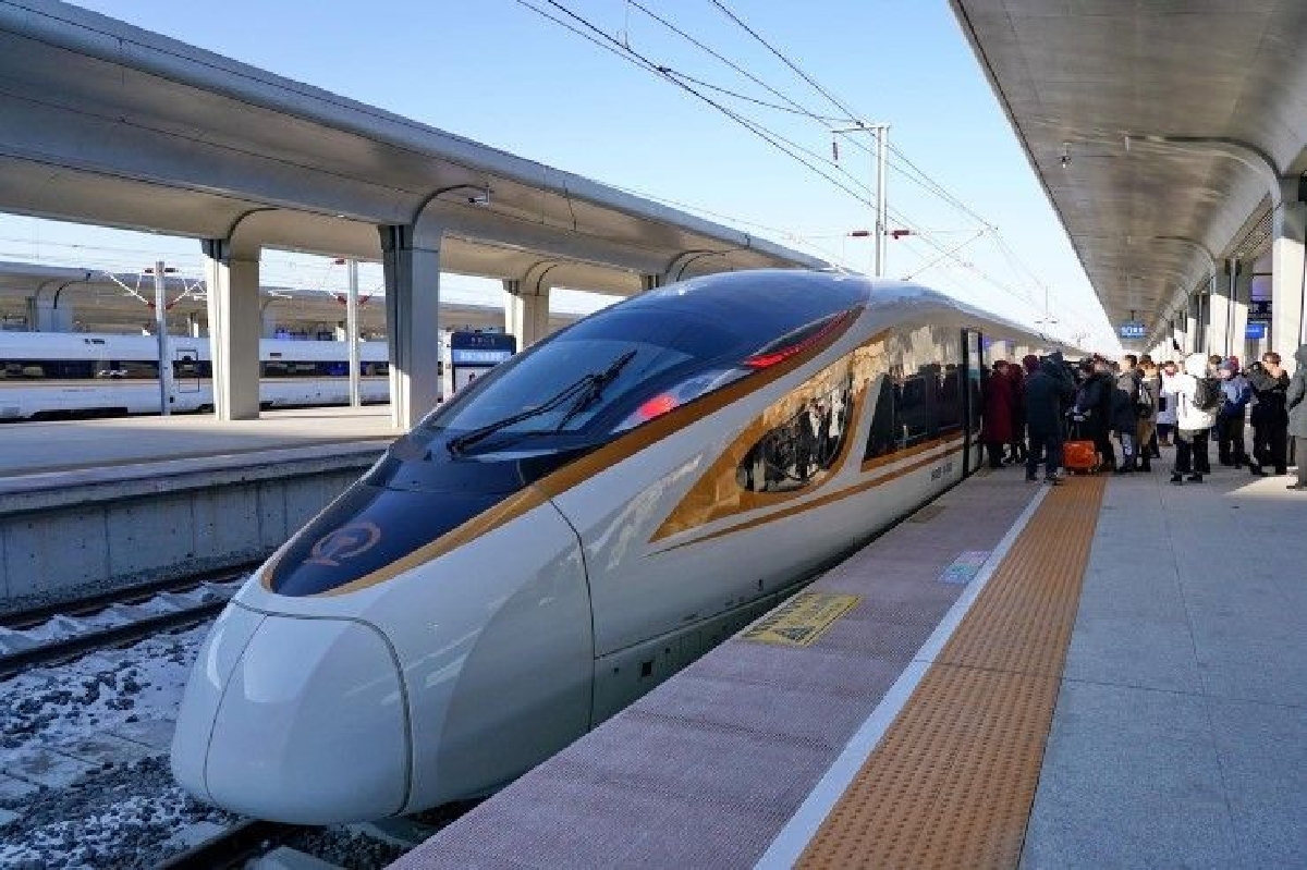 จีนเปิดบริการรถไฟความเร็วสูงไร้คนขับ จีนเปิดบริการรถไฟความเร็วสูงไร้คนขับ