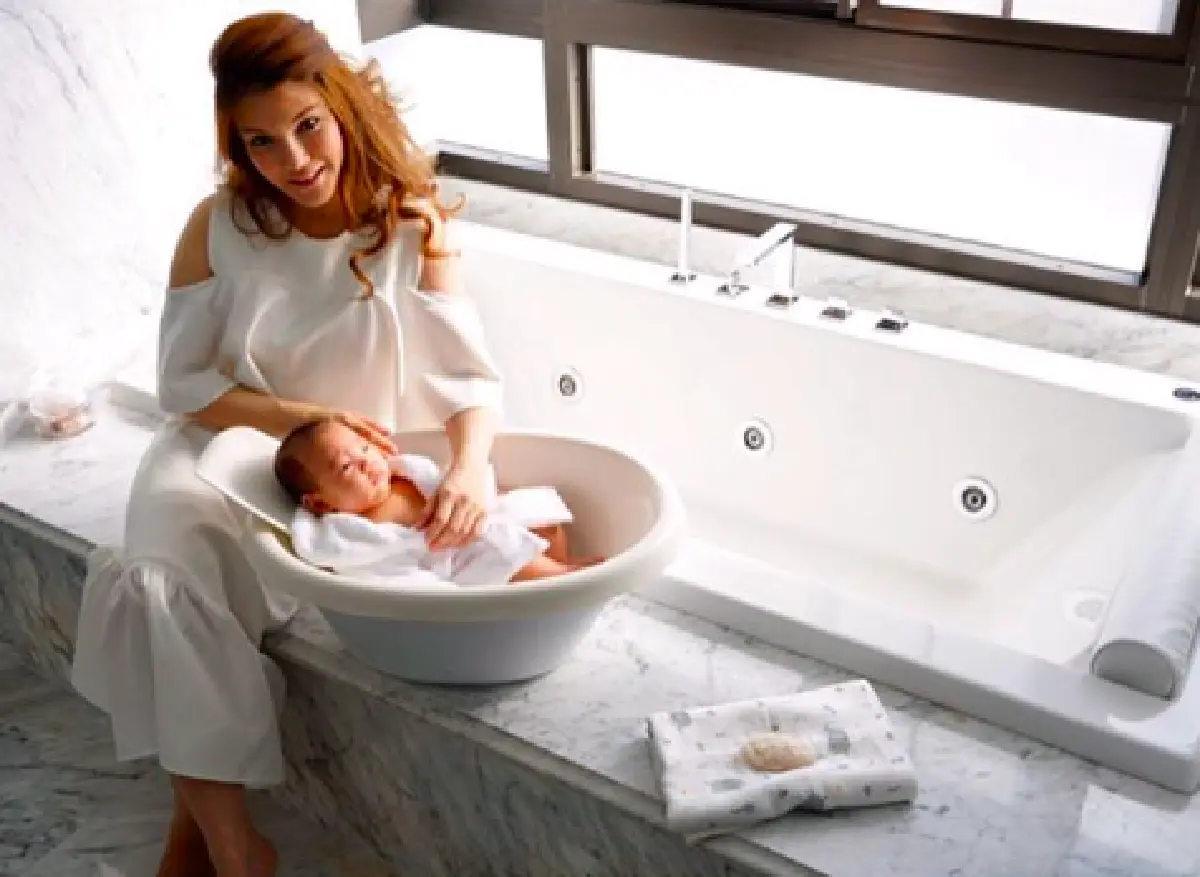 "บอม" สามี "แนท เอวิตรา” ซื้อบ้านหลังใหญ่ให้ เพื่อรับขวัญลูกชายคนแรก "น้องโนอาห์”