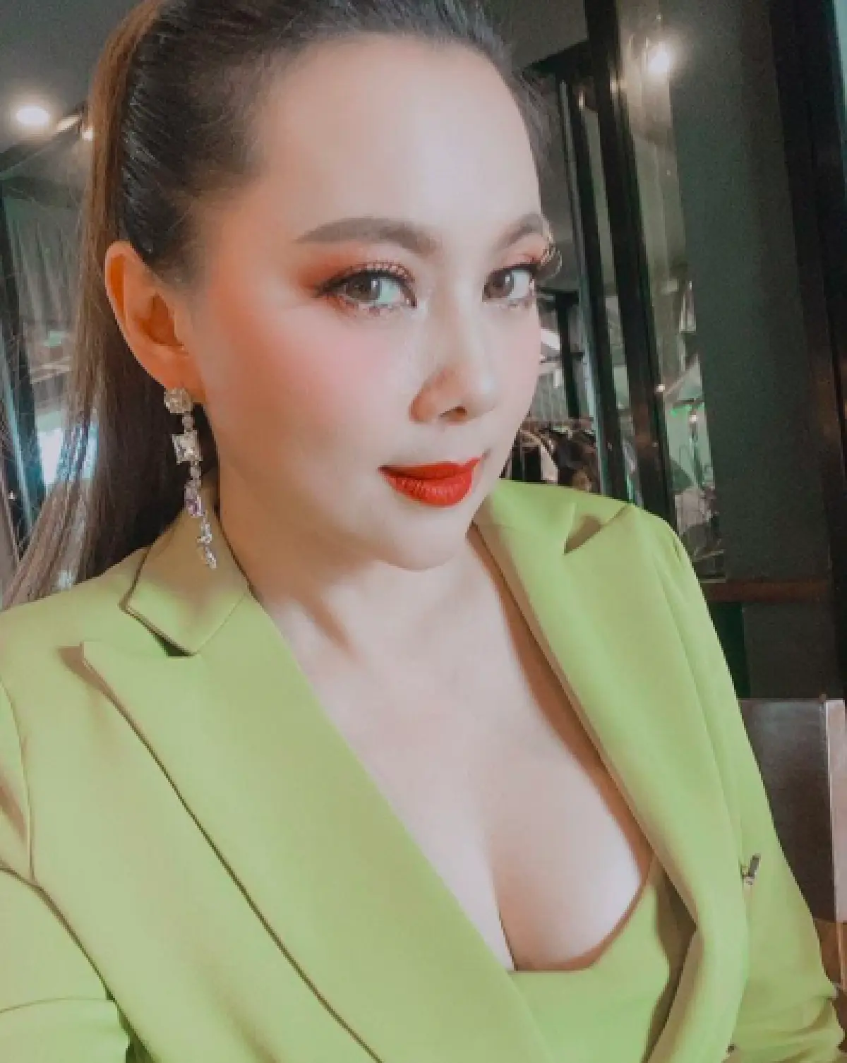 วันละเกือบพันข้อความ! "บุ๋ม ปนัดดา” ถูกหนุ่มๆ ส่งข้อความมาจีบ จนแอทมินเพจต้องออกมาขอร้อง