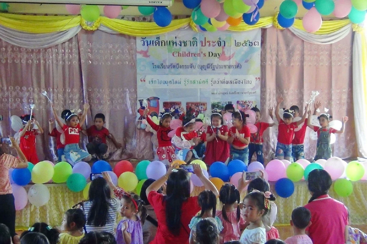 โรงเรียนเก่าคืนชีพ จากอดีตเสี่ยงถูกยุบ จัดงานวันเด็กคึก ผู้นำชุมชนเข้มแข็ง