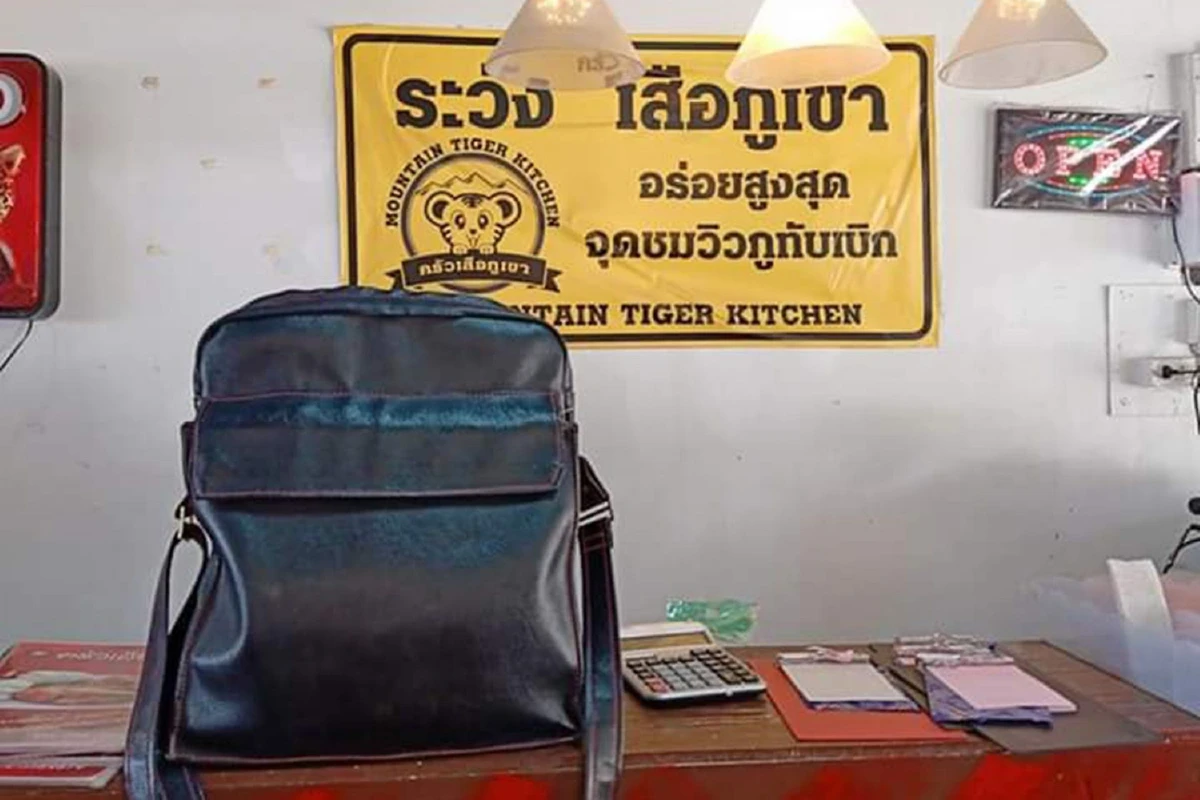 ยกย่องเจ้าของร้านอาหารเด็กเสิร์ฟเก็บเงินคืนนักท่องเที่ยวกว่า 7 แสน