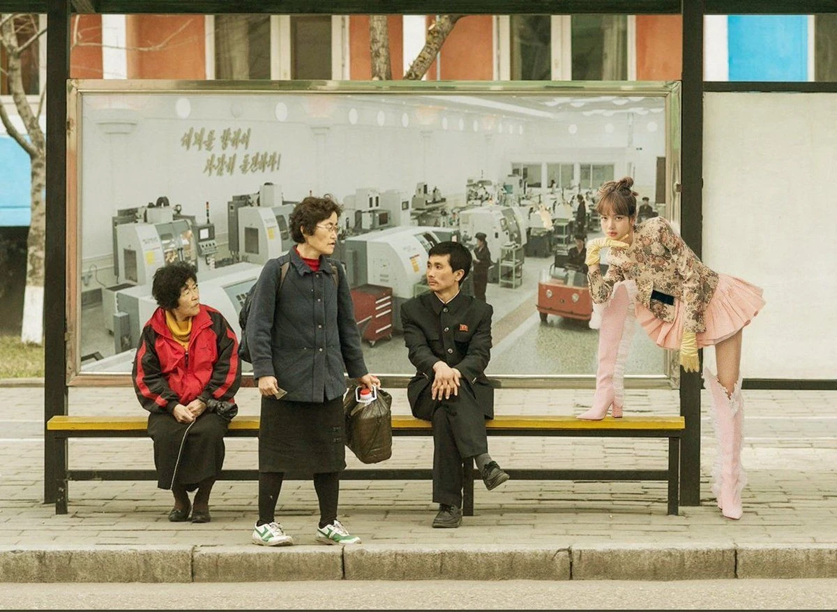 ชาว Blink พากันตัดต่อภาพสาว "ลิซ่า BLACKPINK” อยู่ทุกที่ในอิริยาบถต่างๆ