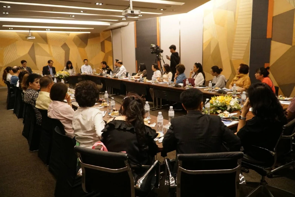 ผู้ประกอบการย่านประตูน้ำโอดครวญยอดขายลดฮวบกว่าร้อยละ 50