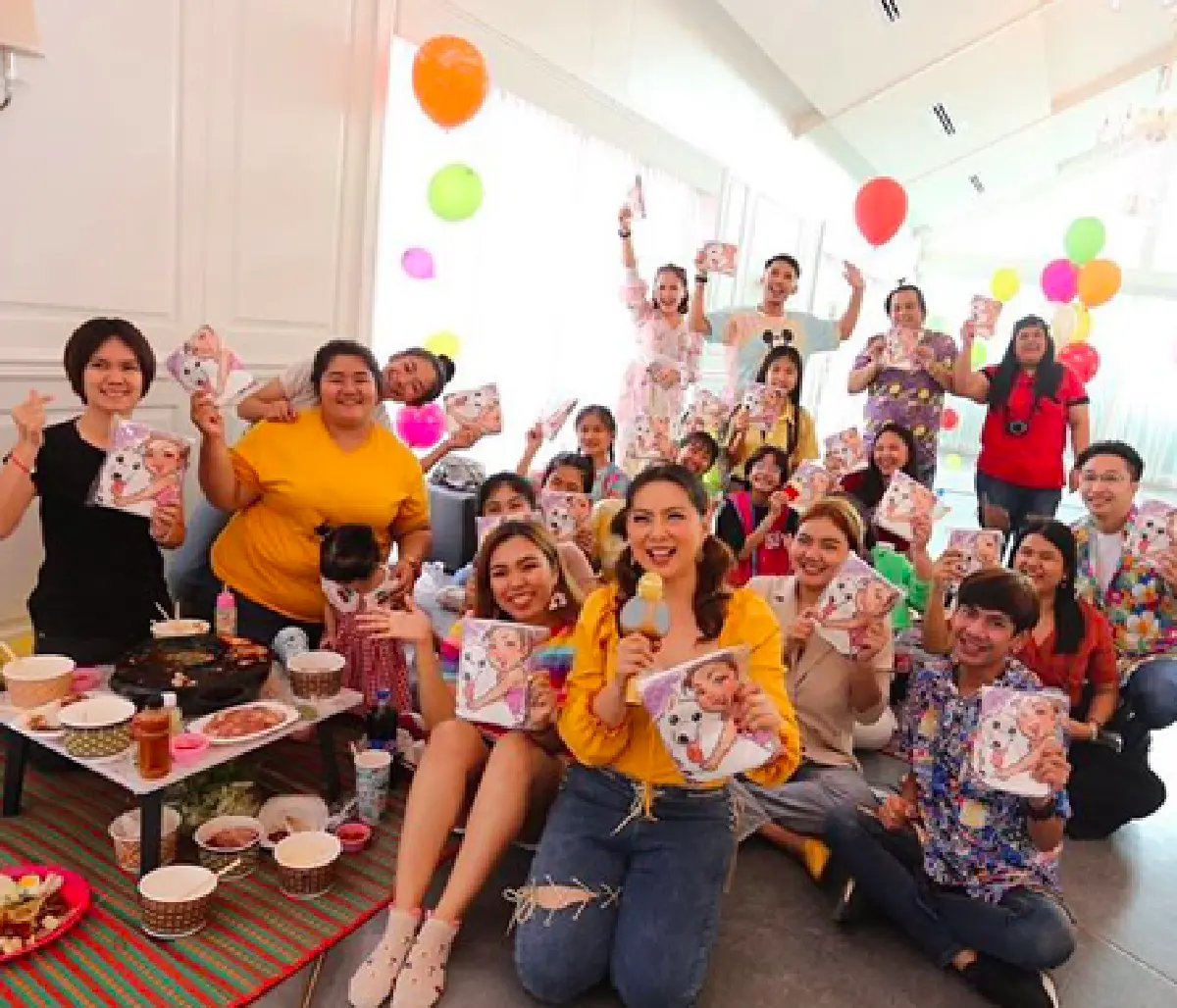 “บุ๋ม ปนัดดา” แฮปปี้กินหมูกะทะครั้งแรกในชีวิต ในงานวันเกิดอายุครบ 44 ปี