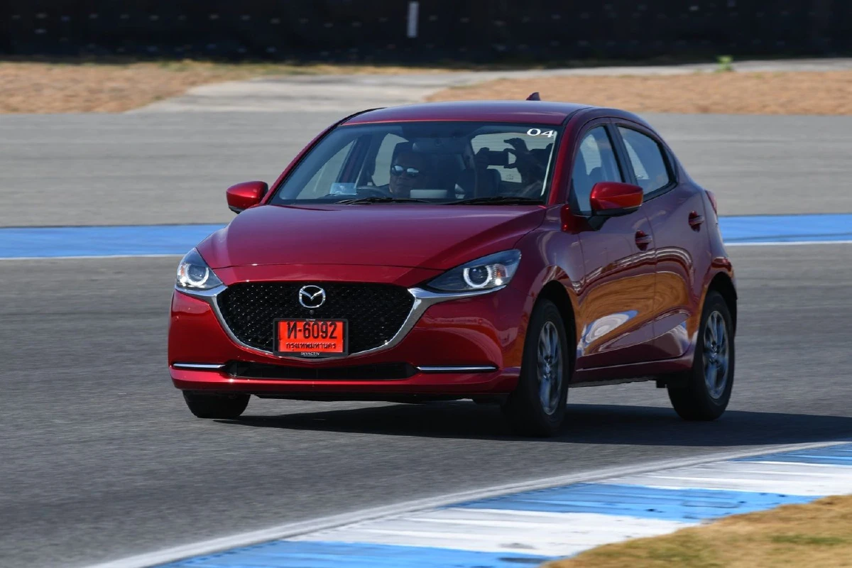 มาสด้า2 แรงไม่หยุดครองแชมป์ตลาดเก๋งเล็ก 2 ปีติด