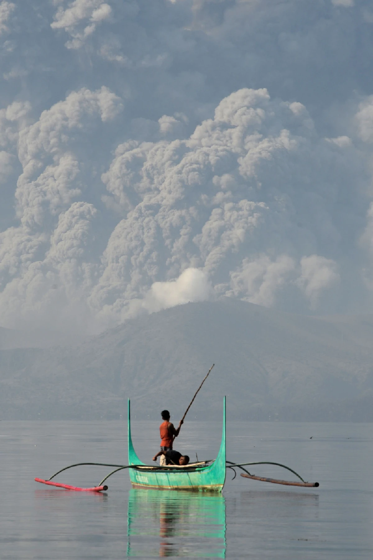 จับตาสถานการณ์อันน่าสะพรึงของภูเขาไฟตาอัล รอเวลาระเบิดเมื่อก็ได้