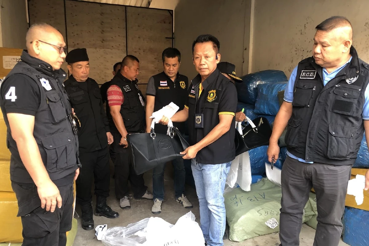 กรมศุลปราบหนักยึดมะพร้าวเถื่อน20ตัน