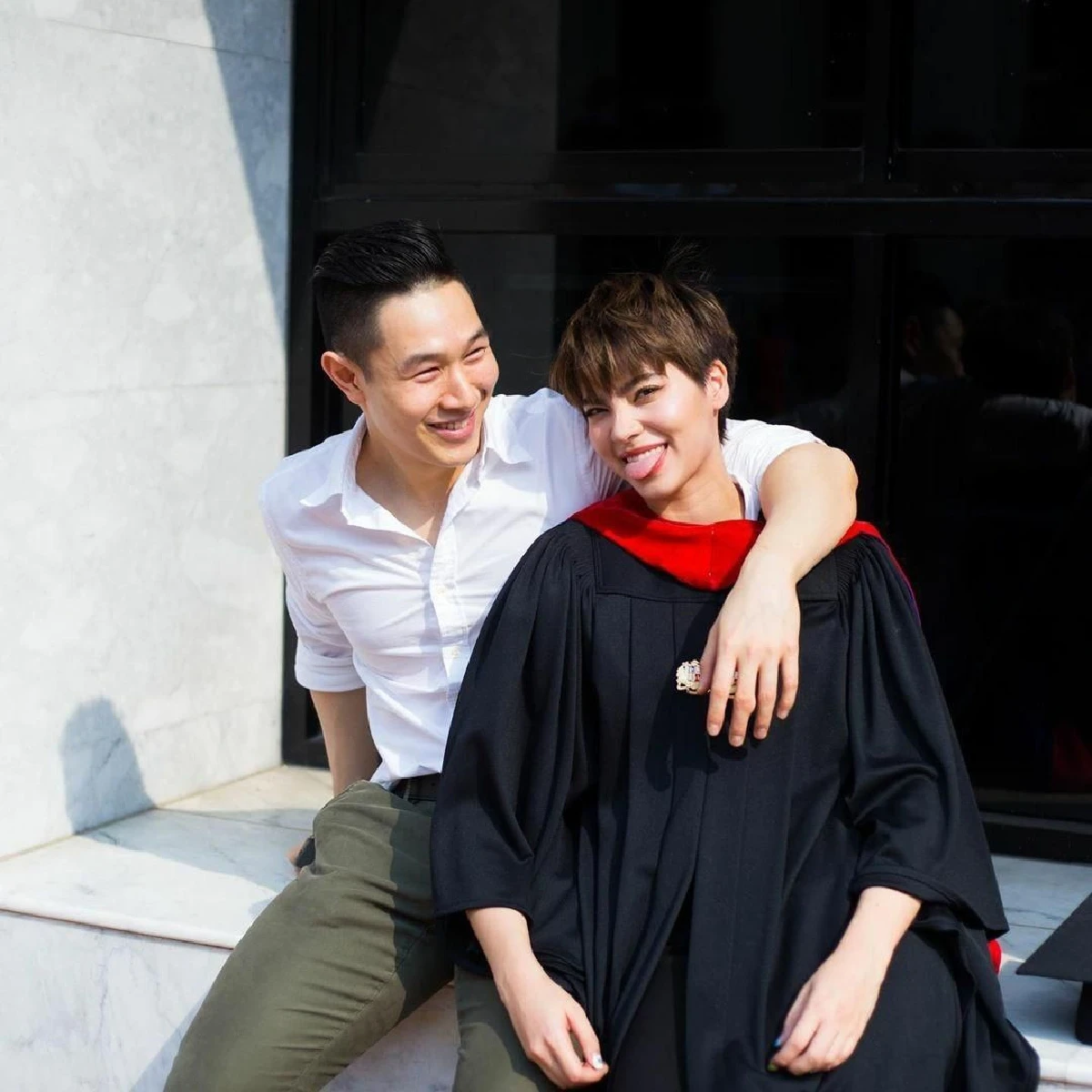 มารีน่า เรียนจบแล้ว! มาร์กี้ อุ้มหลานมีก้า-มีญ่า แสดงความยินดีอย่างอบอุ่น