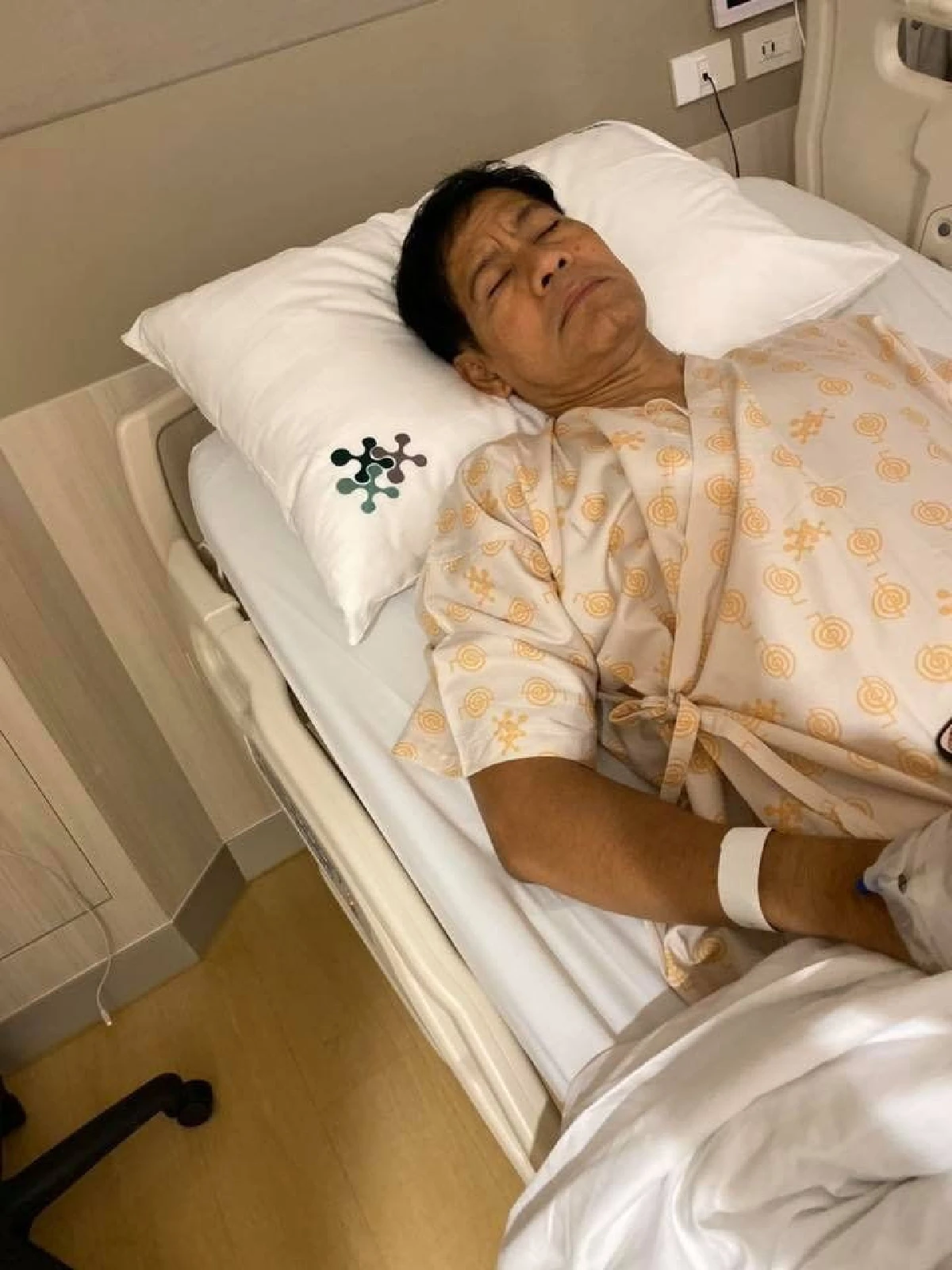 แฟนคลับแห่ส่งกำลังใจถึง "ไทด์ เอกพันธ์” หลังผ่าตัดก้อนเนื้อใต้หัวไหล่