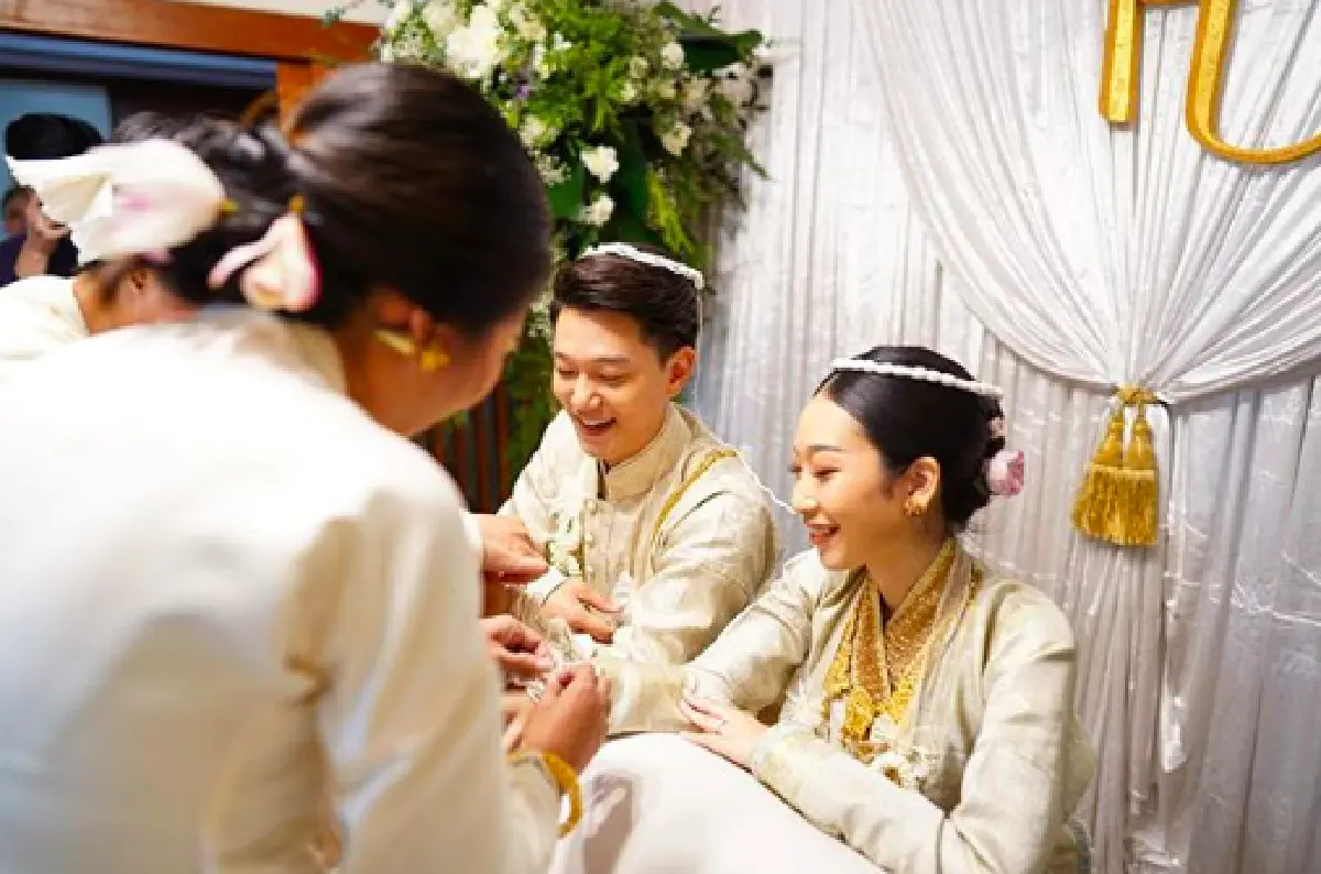 #ผัวเกาหลีเมียไทย2020 “จงเบ K-OTIC” ควงแฟนสาวชาวไทยเข้าพิธีหมั้นสุดชื่นมื่น