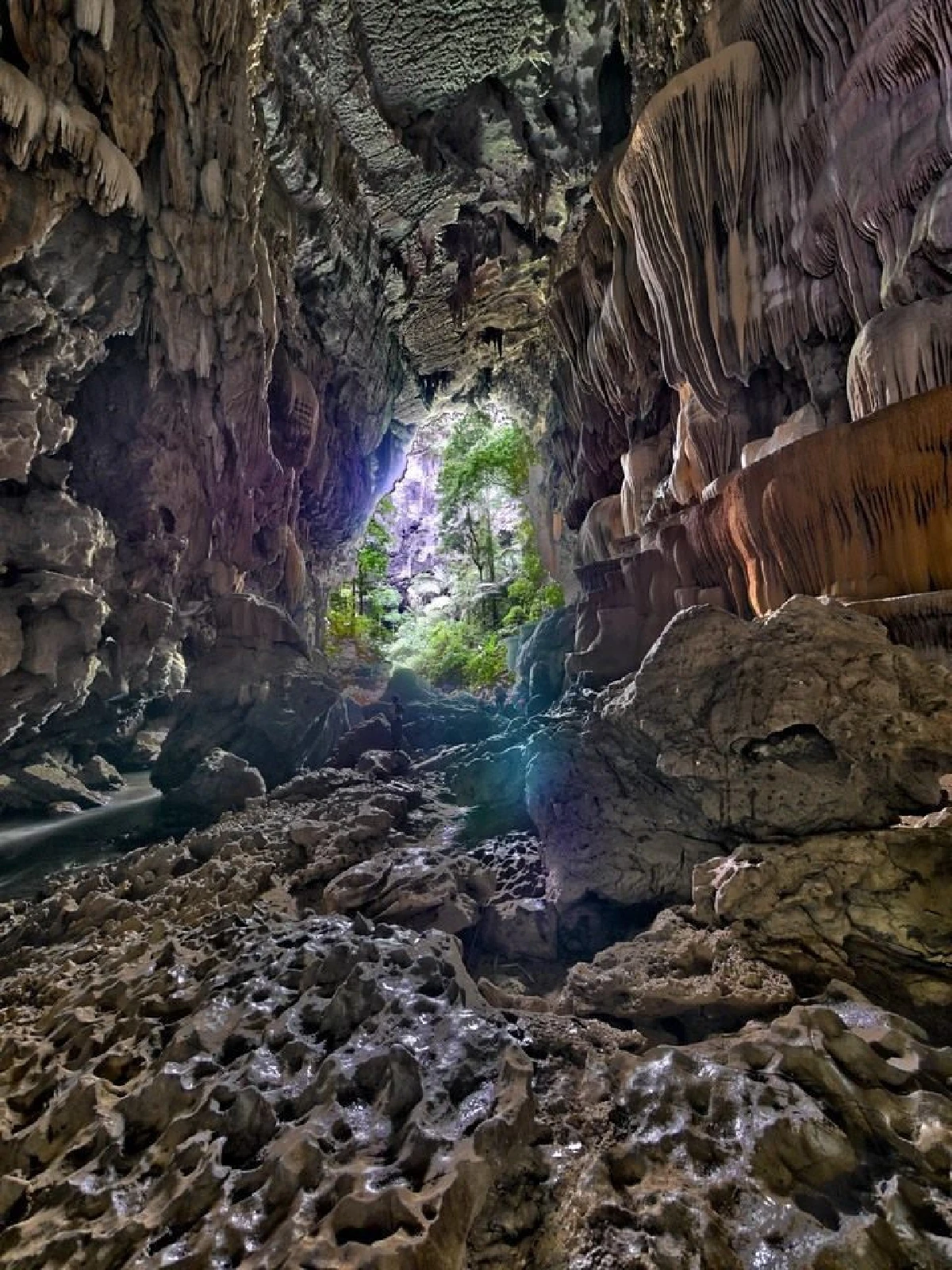 เปิดถ้ำเสาหิน-ถ้ำนกนางแอ่นให้นักท่องเที่ยวแนวผจญภัยตื่นตาตื่นใจ