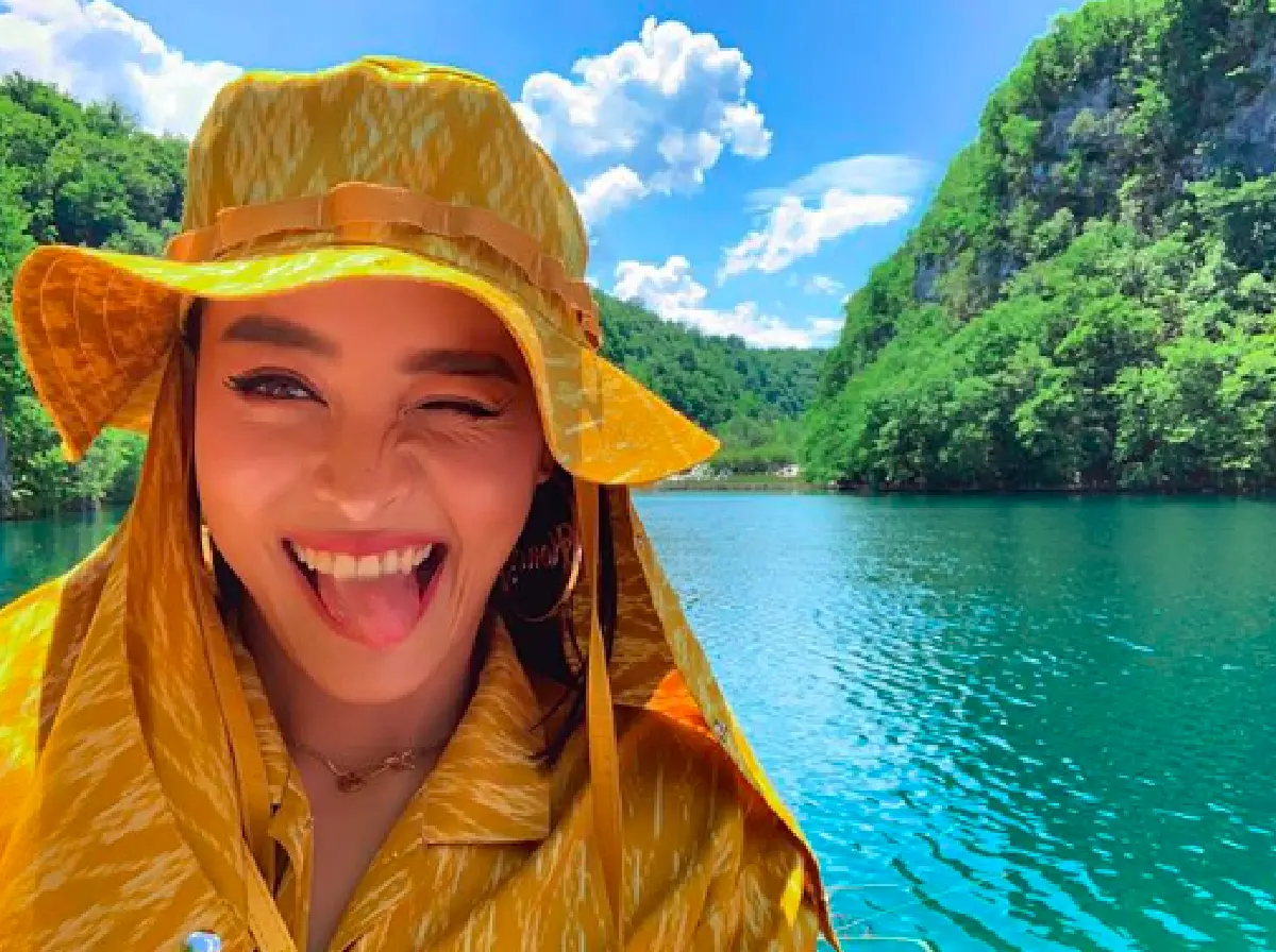 "แพรี่พาย” ฉลองวันเกิดด้วยการสวมหน้ากากกันฝุ่น PM2.5 เดินตระเวนรอบกรุง