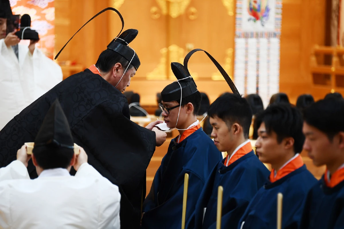 สืบสานประเพณีหนุ่มสาวญี่ปุ่นแต่งชุดโบราณร่วมพิธีบรรลุความเป็นผู้ใหญ่