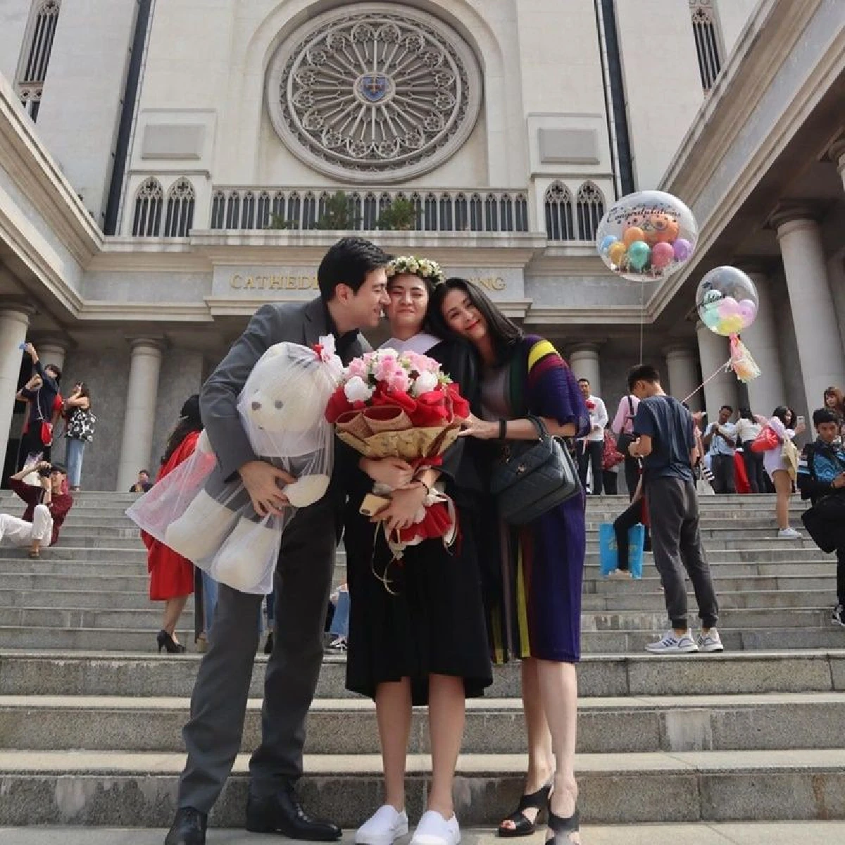 พ่อปลื้มมาก! แซม ยุรนันท์ สุดภูมิใจลูกสาว น้องมายด์ ใช้เวลาแค่ 3 ปี เรียนจบนิติศาสตร์