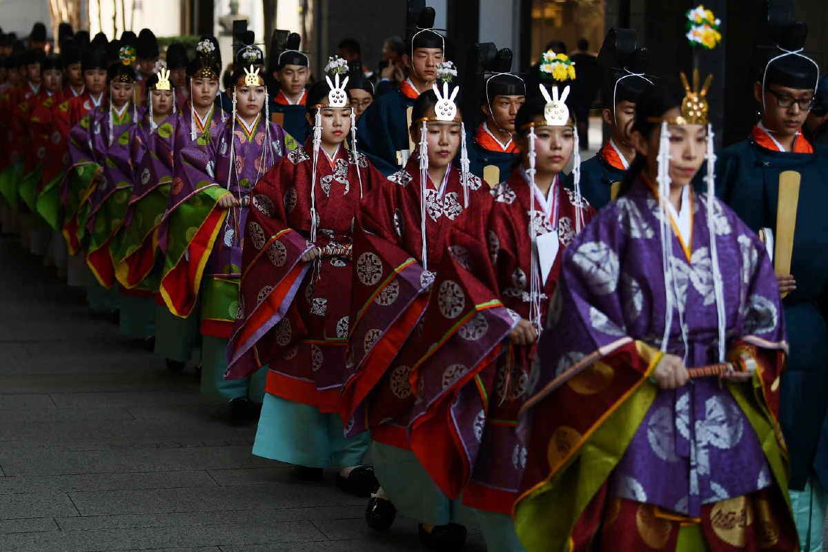 สืบสานประเพณีหนุ่มสาวญี่ปุ่นแต่งชุดโบราณร่วมพิธีบรรลุความเป็นผู้ใหญ่