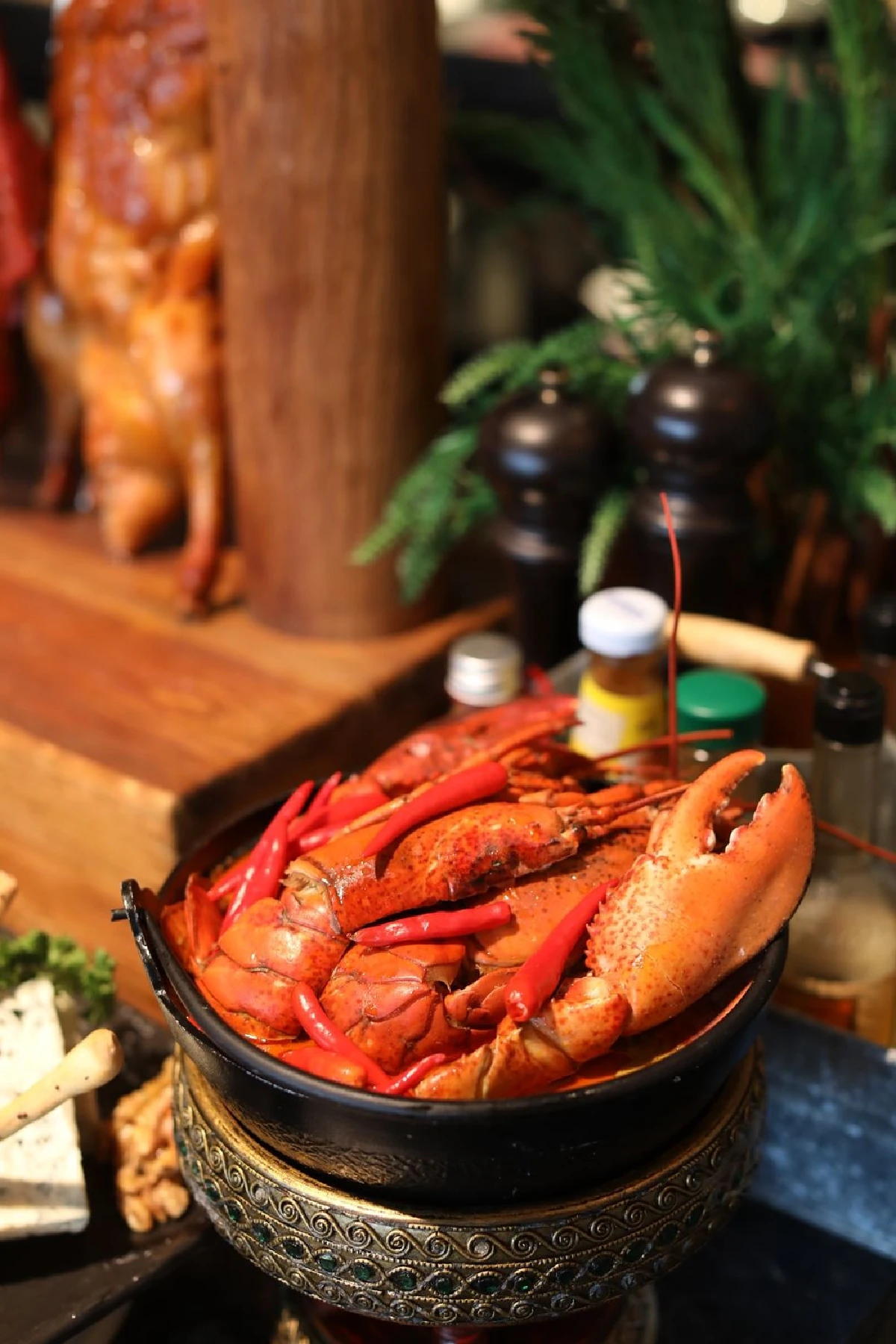 Surf “n” Turf Sunday Brunch เสิร์ฟความอร่อยสุดอลังเดือนละครั้งเท่านั้น