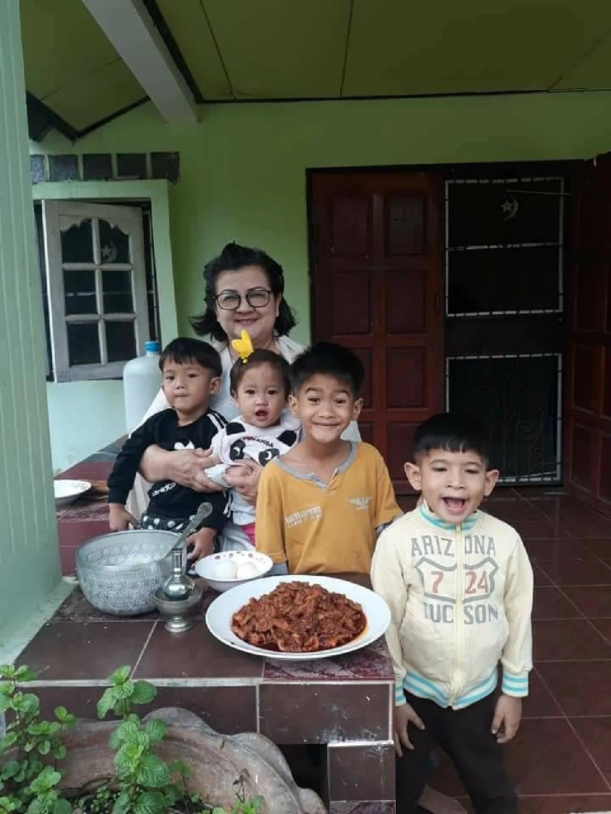 “มีหน้าที่ทำดี ถ้าหวั่นไหวจะยืนหยัดทำดีได้อย่างไร” เปิดใจแม่พระบ้านสุขใจรับดูแลน้องออมสิน