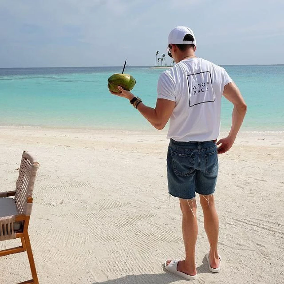 "ศรีริต้า-กรณ์" จัดทริปแรกหลังแต่งงาน หวานๆ กันบนเกาะกลางทะเล