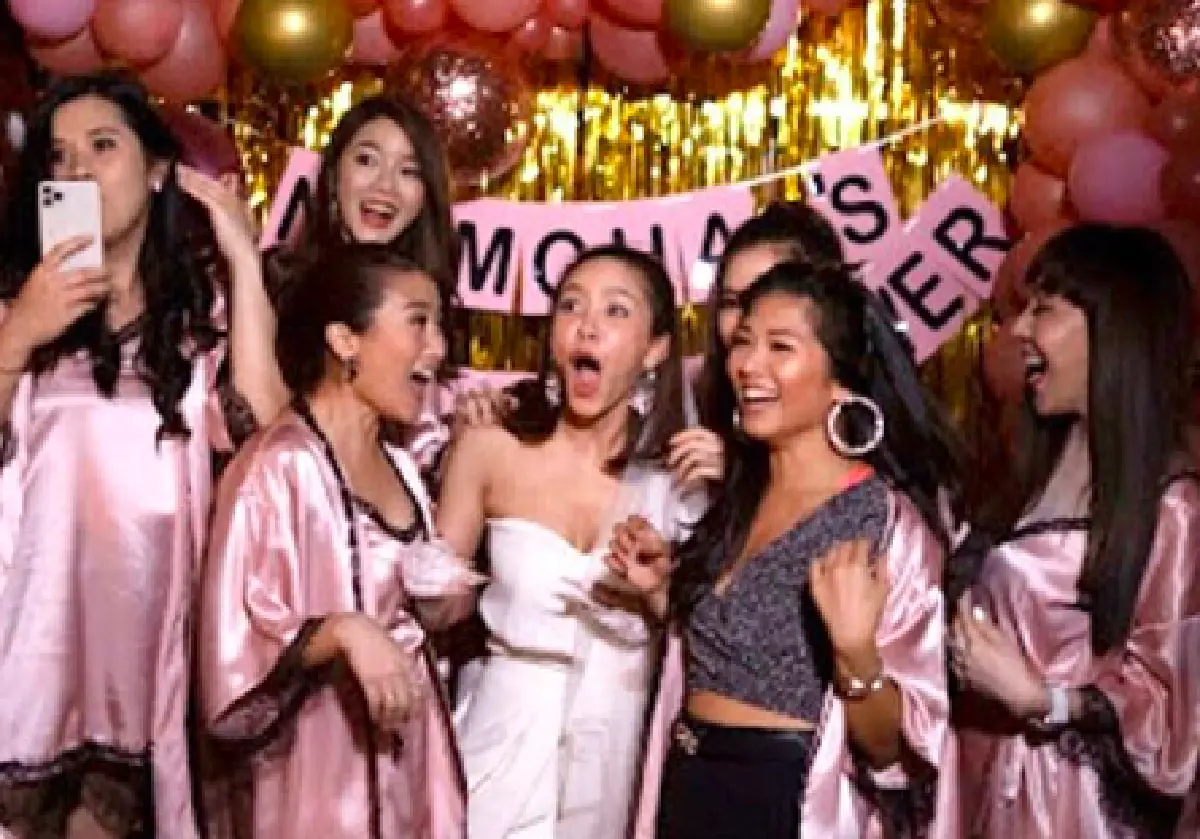 "น้ำชา ชีรณัฐ” ถึงกับเหวอ "ฮิวโก้” โผล่เซอร์ไพรส์ปาร์ตี้สละโสด คนนี้มองรูปก่อนนอนทุกคืน