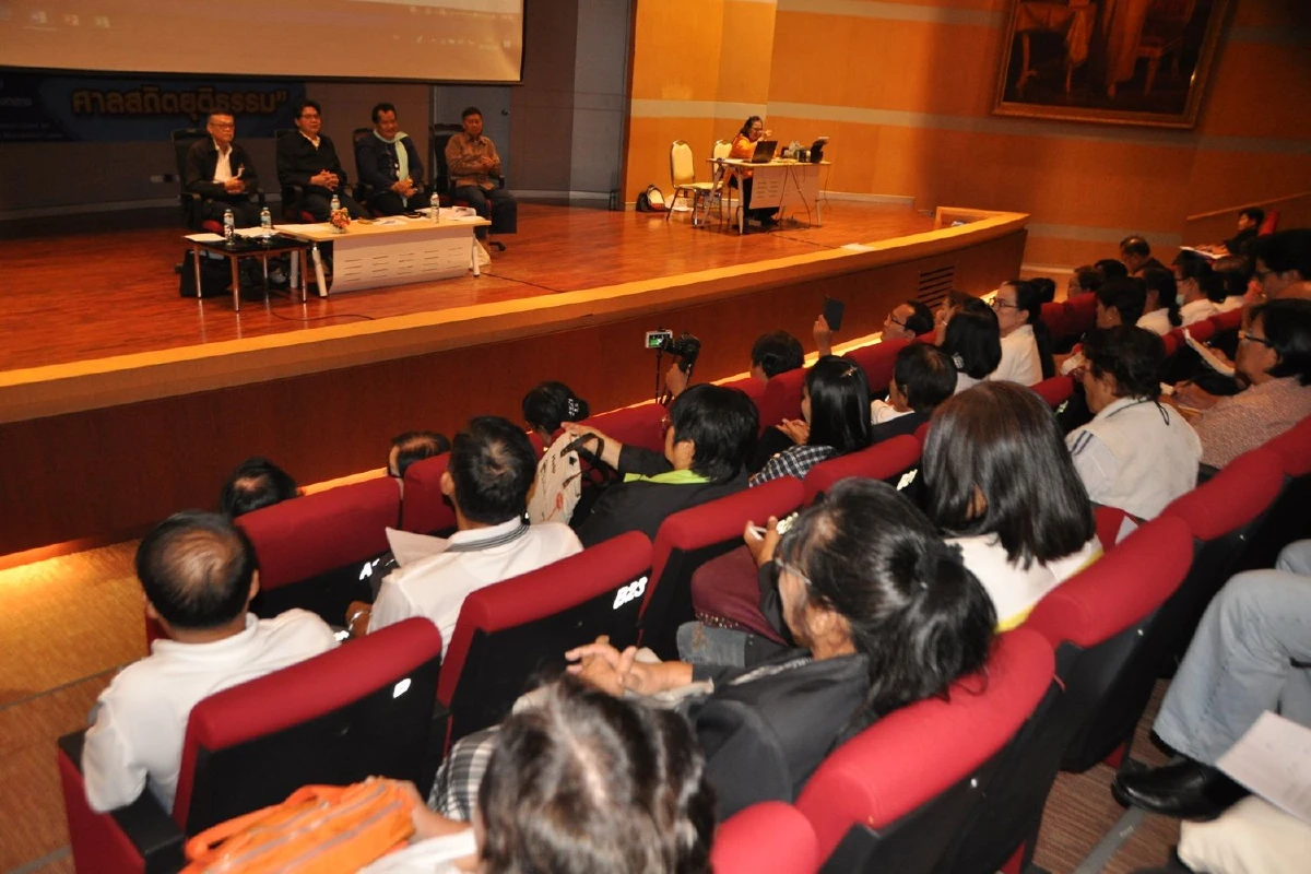 ครูไทยหนี้้สินท่วมตัว!รวมกันกว่า 1.1ล้านล้านบาท