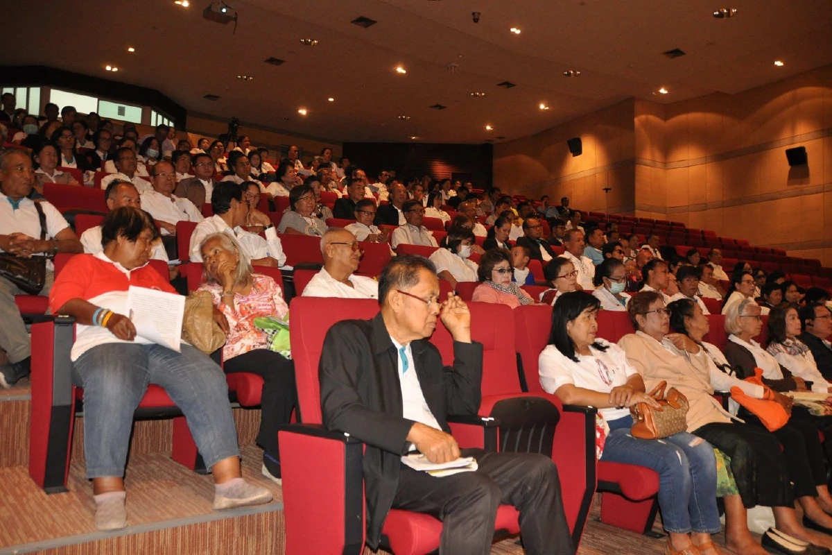 ครูไทยหนี้้สินท่วมตัว!รวมกันกว่า 1.1ล้านล้านบาท