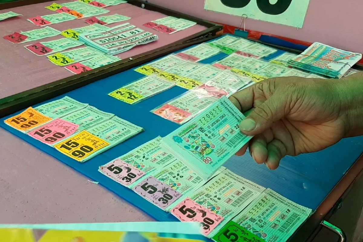 97เลขอายุบิดา"บิ๊กตู่"มาแรง!คอหวยกว้านซื้อเกลี้ยงแผง