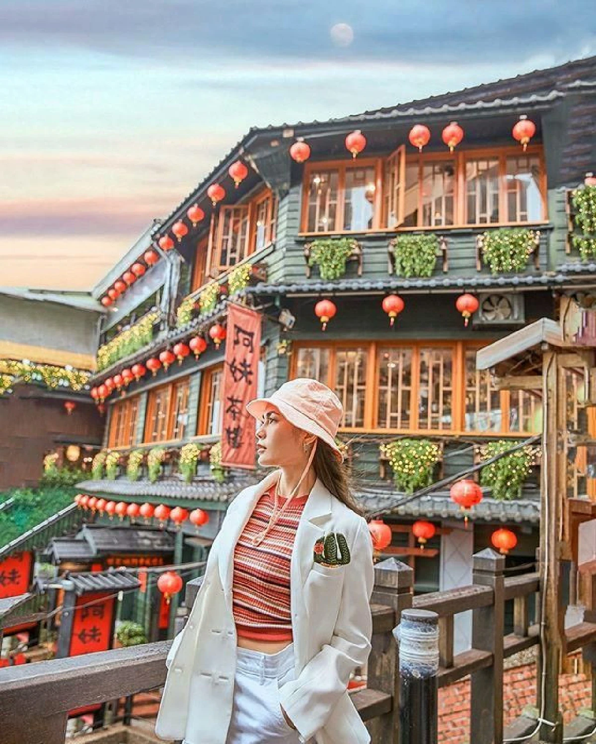 ไม่โสดแล้ว? น้ำตาล ชลิตา ลงภาพจับมือปริศนาพร้อมเปิดตัวคนรู้ใจ