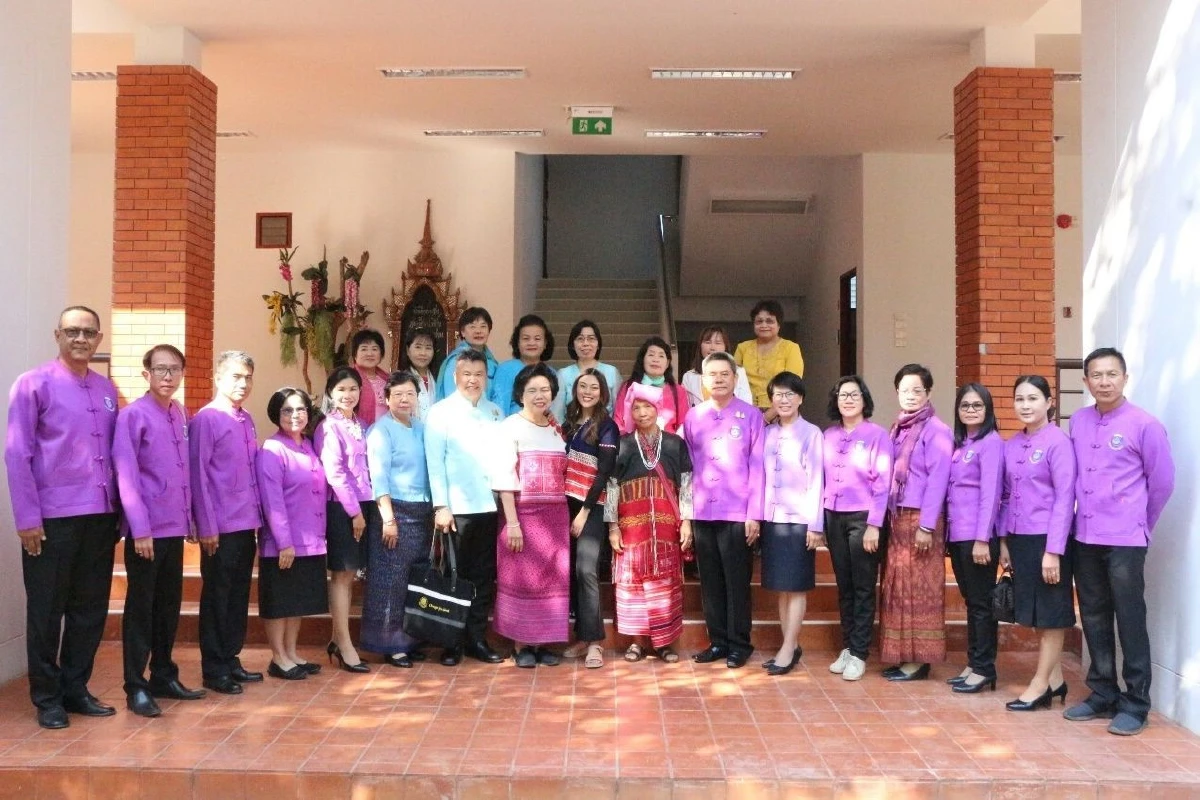 พช.ปลุกชาวแม่ฮ่องสอนใส่ผ้าไทยชูผ้ากลุ่มชาติพันธุ์งดงาม