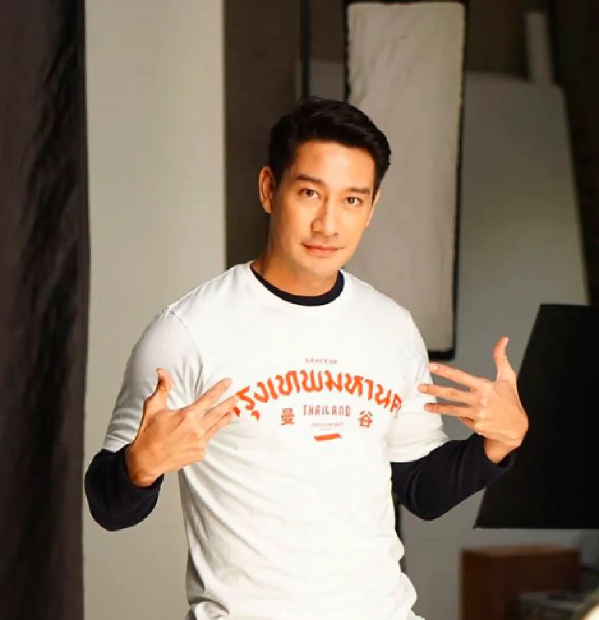 "ป้อง ณวัฒน์” วัย 41 ปี งานดีมาก! ถอดเสื้ออวดหุ่นล่ำมัดใจสาวๆ รับต้นปี