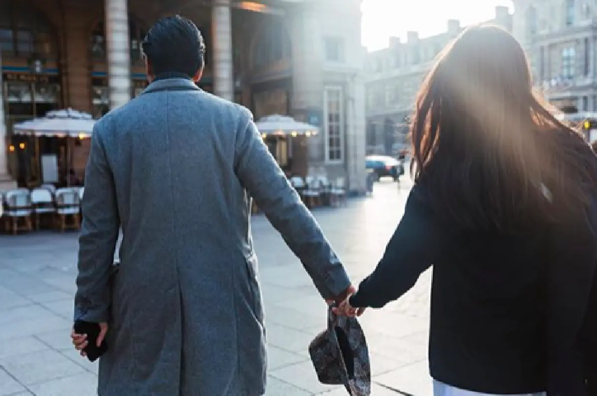 “มิว” ควงคู่สามี “เซนต์” ออกงานแบรนด์ระดับโลก ใช้ Mrs. แล้วเด้อ