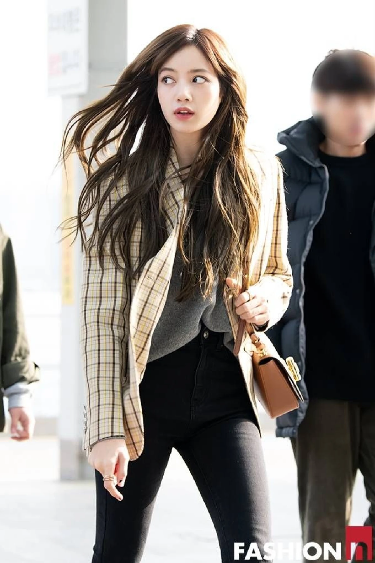 เกินคำว่าปัง! ชาวเน็ตแห่แชร์ภาพ "ลิซ่า Blackpink” แบบไม่มีผมหน้าม้า จนติดเทรนด์ฮิต